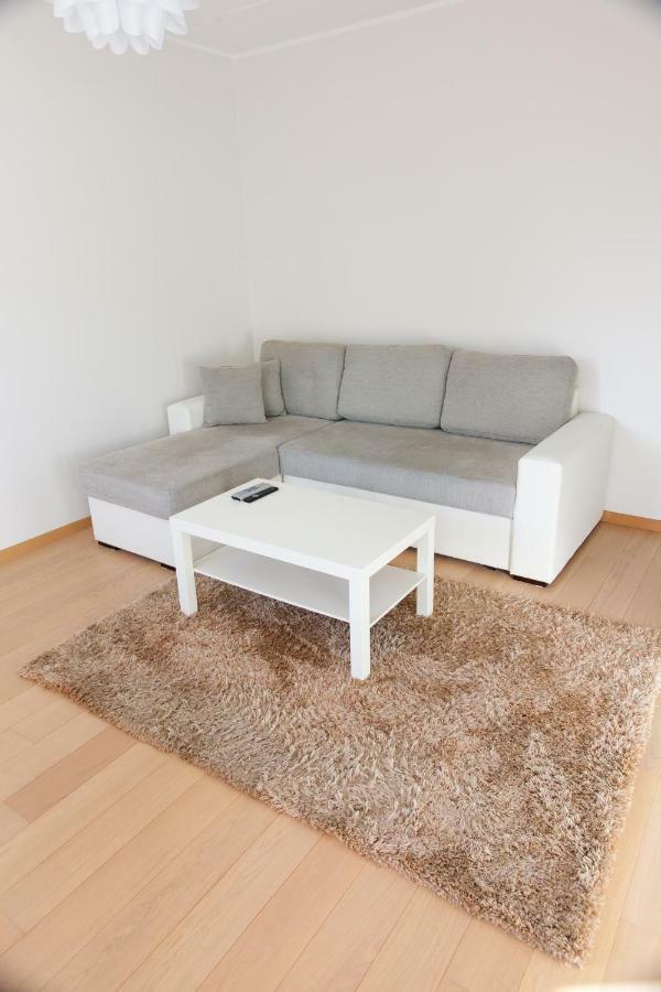 Апартаменты Quiet & Modern Downtown 1Br, Near Bus Station & Airport Таллин Экстерьер фото