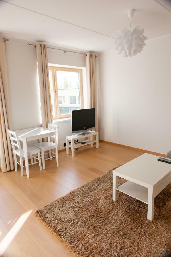 Апартаменты Quiet & Modern Downtown 1Br, Near Bus Station & Airport Таллин Экстерьер фото